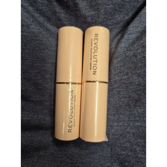 Makeup Revolution Fast Base Stick Foundation  Contour & Highlight  Flawless Skin - Picture 2 of 2